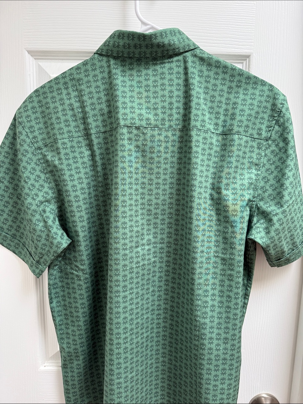 DISNEY'S THE MUPPETS "GOIN' GREEN" - KUNUFLEX
SHORT SLEEVE SHIRT - Picture 2 of 3